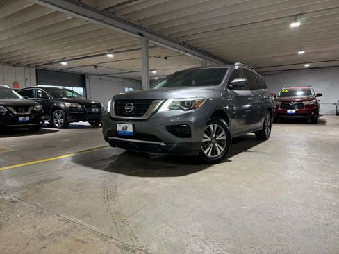 Used 2018 Nissan Pathfinder S AWD/4WD image 1
