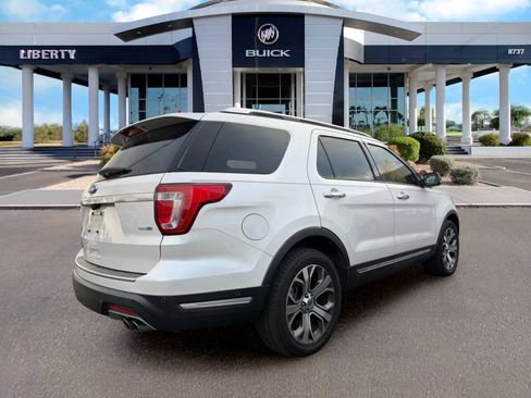 Used 2019 Ford Explorer Platinum AWD/4WD image 2