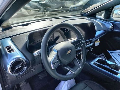 New 2026 Chevrolet Equinox EV LT FWD image 18