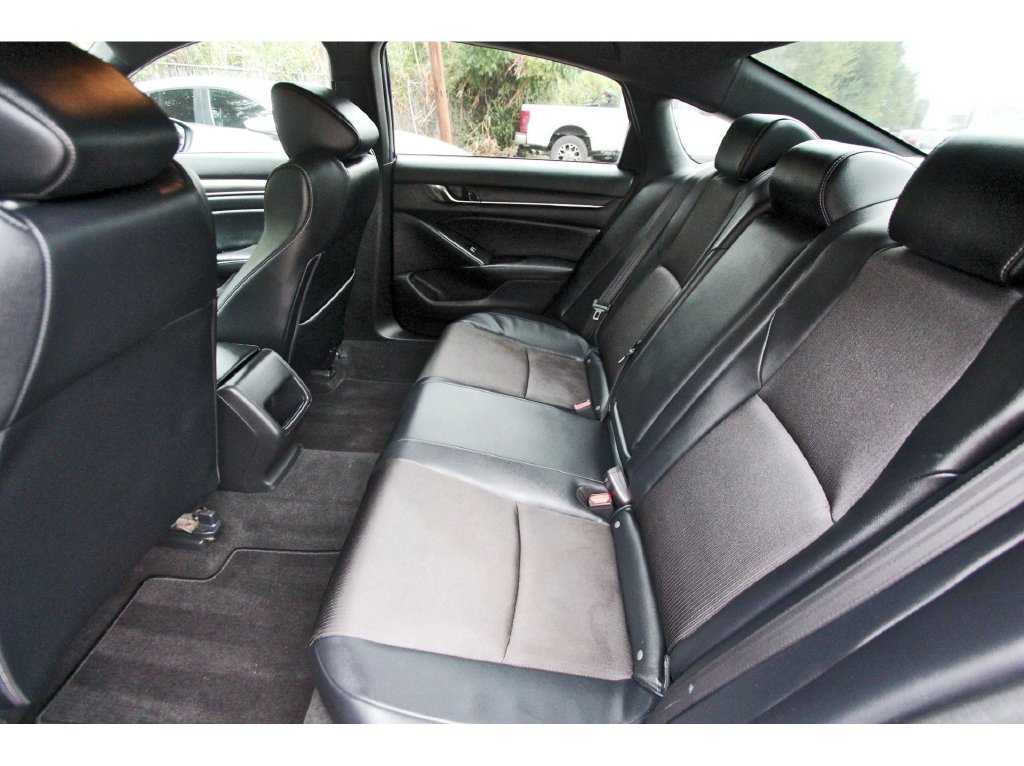 Used 2018 Honda Accord Sport image 11