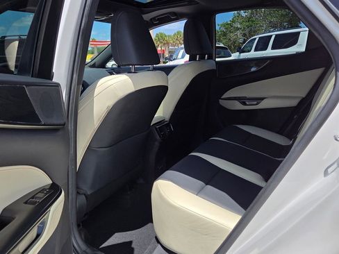 Used 2024 Lexus NX 250 FWD image 11
