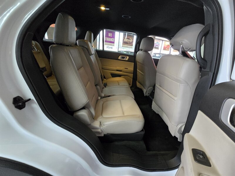 Used 2015 Ford Explorer XLT w/ Equipment Group 202B AWD/4WD image 19