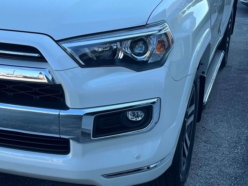 Used 2023 Toyota 4Runner Limited AWD/4WD image 9