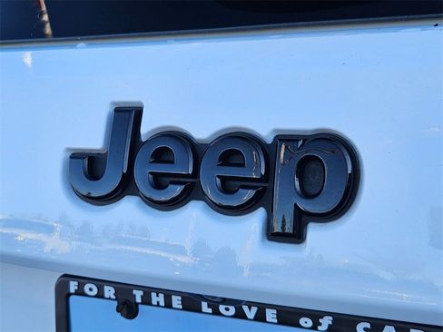 Used 2014 Jeep Grand Cherokee Summit image 32