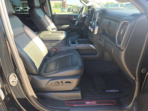 Used 2020 GMC Sierra 1500 SLT RWD image 29