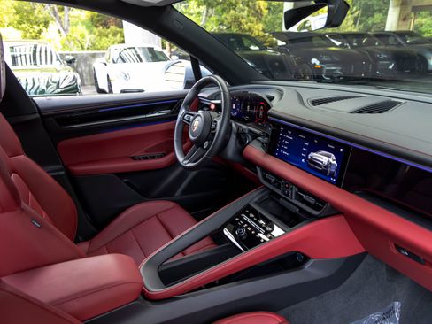 Certified 2024 Porsche Macan 4 Electric image 55