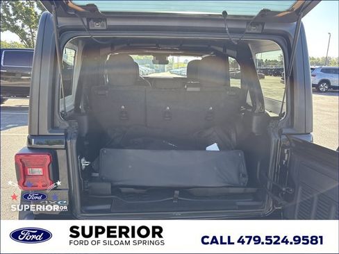 Used 2024 Jeep Wrangler Unlimited Rubicon 4xe w/ Technology Group AWD/4WD image 8