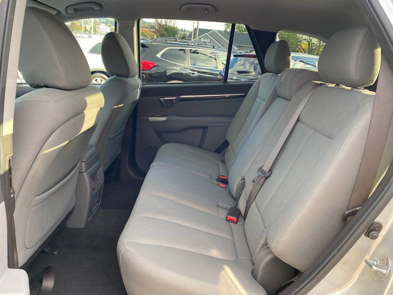 Used 2011 Hyundai Santa Fe GLS FWD image 21