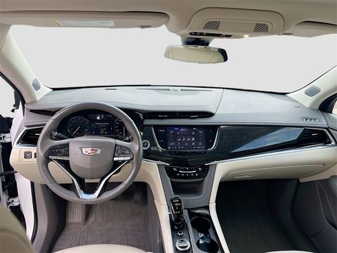 Used 2022 Cadillac XT6 Premium Luxury image 24