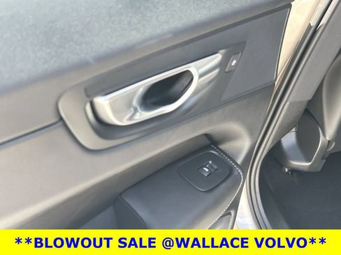 Used 2024 Volvo XC60 B5 Ultimate w/ Protection Package Premier AWD/4WD image 15