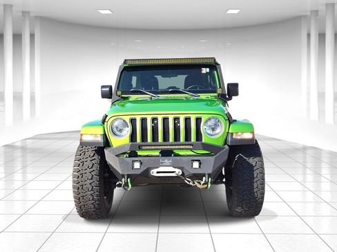Used 2018 Jeep Wrangler Unlimited Sahara w/ Safety Group AWD/4WD image 8