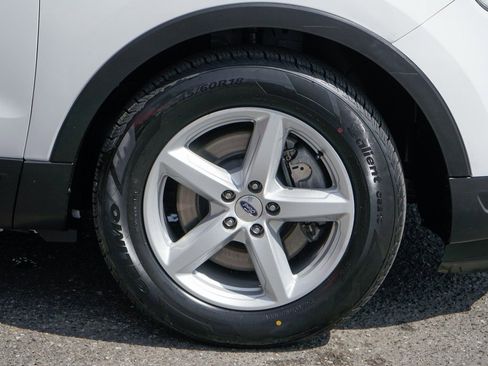 Used 2019 Ford Explorer XLT w/ Equipment Group 201A image 38