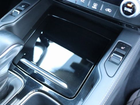 Used 2022 Kia Telluride EX image 33