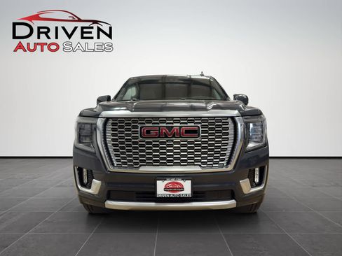 Used 2021 GMC Yukon Denali w/ Denali Premium Package image 8