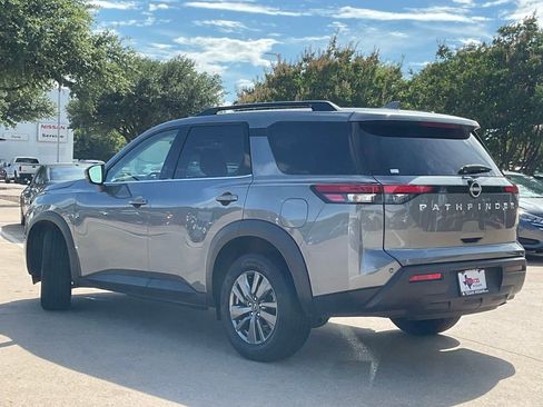 Used 2025 Nissan Pathfinder SV FWD image 6