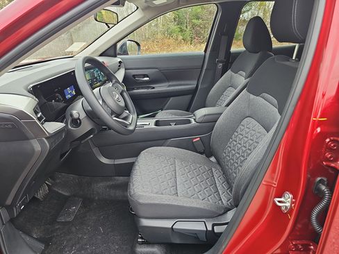 New 2026 Nissan Kicks SV w/ Charging Package image 4