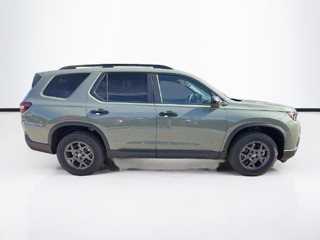 New 2026 Honda Pilot TrailSport image 8