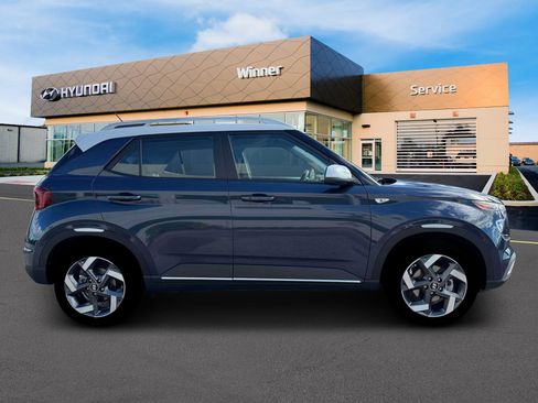 New 2026 Hyundai Venue SEL image 9