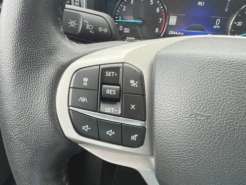 Used 2023 Ford Explorer XLT w/ Equipment Group 202A image 25