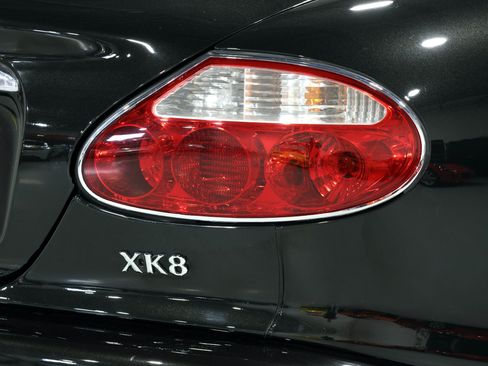 Used 2001 Jaguar XK8 Convertible RWD image 27