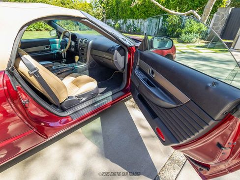 Used 2004 Ford Thunderbird Deluxe image 36