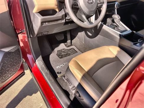 Used 2025 Toyota RAV4 XLE Premium image 3