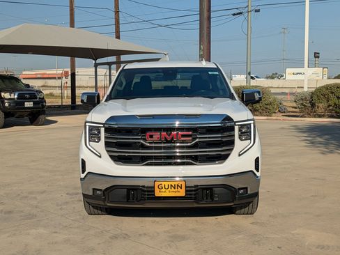 Certified 2023 GMC Sierra 1500 SLT image 8