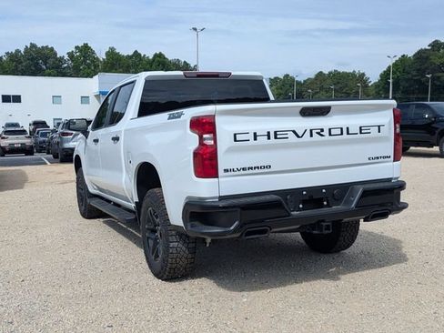 New 2026 Chevrolet Silverado 1500 Custom Trail Boss w/ Dark Appearance Package AWD/4WD image 4