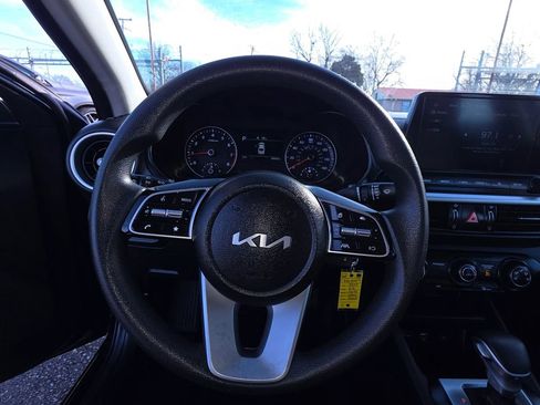 Used 2024 Kia Forte LXS FWD image 17