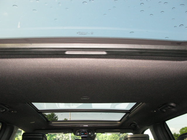 Used 2023 Jeep Wagoneer 4WD w/ Premium Group I image 15