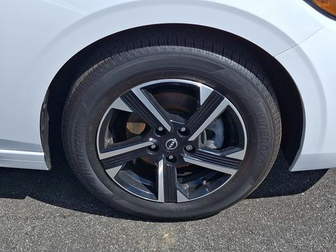 Certified 2025 Nissan Sentra SV FWD image 9