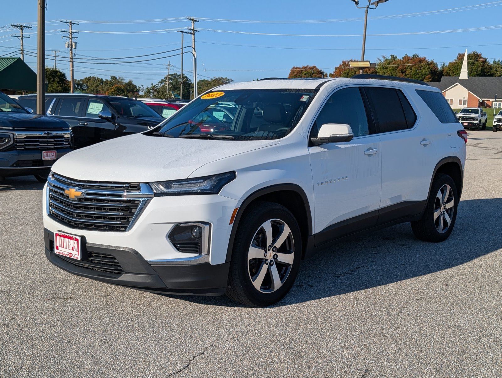 Used 2023 Chevrolet Traverse LT w/ LT Premium Package AWD/4WD image 7