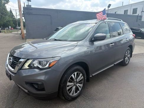 Used 2019 Nissan Pathfinder S AWD/4WD image 3