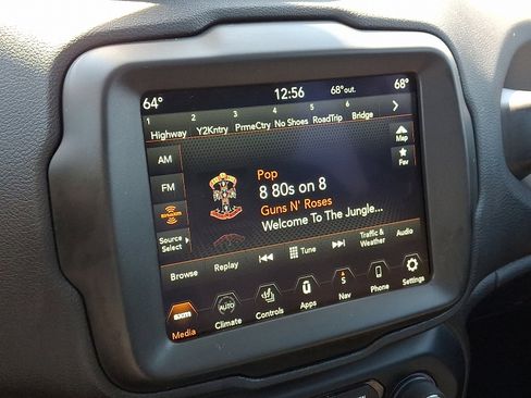 Certified 2022 Jeep Renegade Limited w/ Sun, Sound & Wheels Group image 18