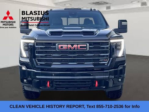 Used 2025 GMC Sierra 2500 AT4 w/ AT4 Premium Plus Package image 3