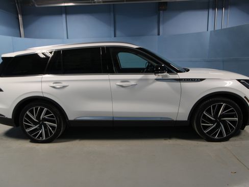 New 2026 Lincoln Aviator Reserve image 30