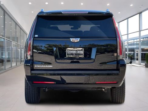 Used 2020 Cadillac Escalade ESV Platinum w/ Escalade Sport Edition AWD/4WD image 5