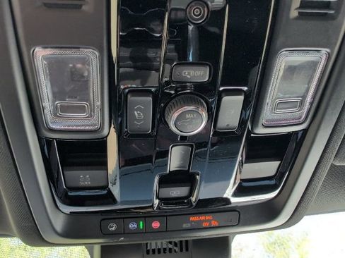 New 2026 Chevrolet Suburban RST w/ RST Capability Package AWD/4WD image 31