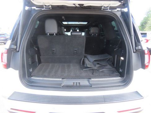 Used 2020 Lincoln Navigator Reserve w/ Equipment Group 208A Reserve AWD/4WD image 12