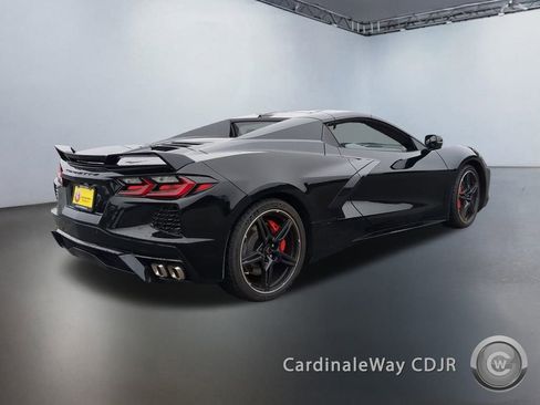 Used 2021 Chevrolet Corvette Stingray w/ Z51 Performance Package image 20