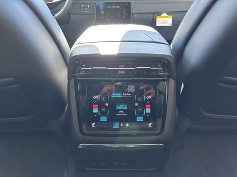 New 2025 Cadillac Escalade IQ Luxury 2 w/ LPO, Premium Carpet Package image 32