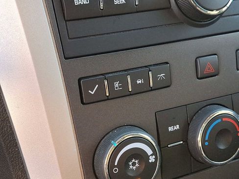 Used 2012 Chevrolet Traverse LT w/ All-Star Edition image 23