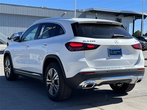 Certified 2025 Mercedes-Benz GLA 250 4MATIC image 8
