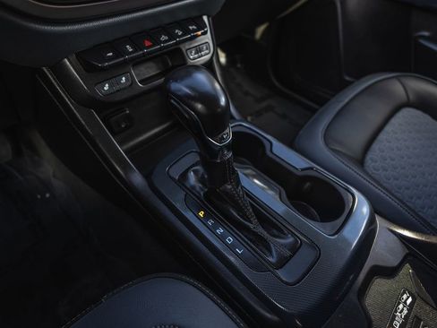 Used 2022 Chevrolet Colorado Z71 image 19