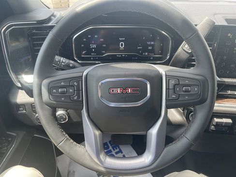 Used 2025 GMC Sierra 1500 SLE w/ Preferred Package image 27