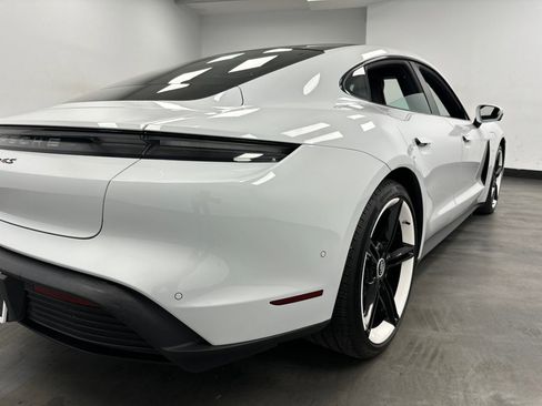 Used 2020 Porsche Taycan 4S image 20