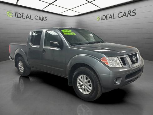 Used 2016 Nissan Frontier SV w/ SV Value Truck Package AWD/4WD image 3