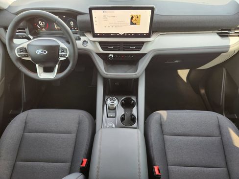 New 2026 Ford Explorer Active RWD image 23
