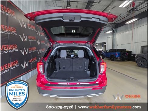 Used 2024 Ford Explorer XLT w/ Equipment Group 202A AWD/4WD image 8