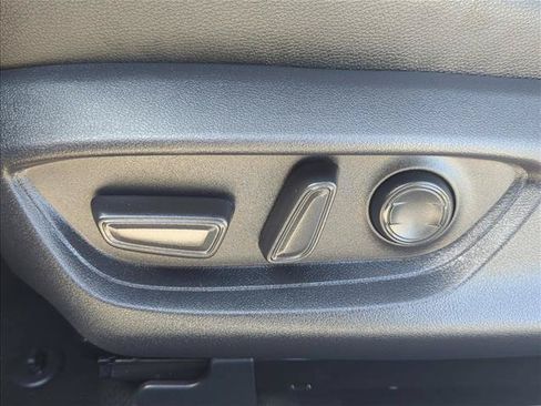 Used 2026 Toyota Camry SE FWD image 12